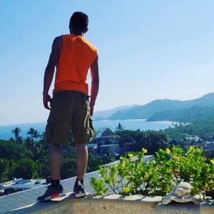 Meet your Posher, Blake